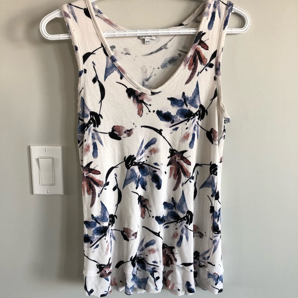 🌷White Floral Kismet Tank with Ripped Detail 🤍 - Picture 1 of 5